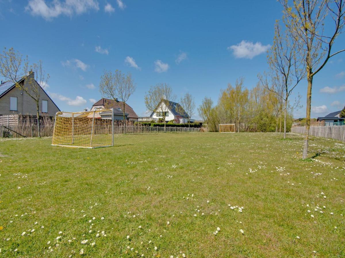 Modern Holiday Home In De Haan With Garden Bagian luar foto