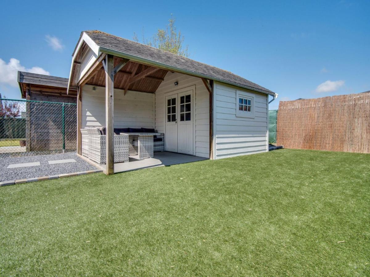 Modern Holiday Home In De Haan With Garden Bagian luar foto